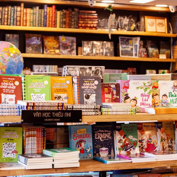 Nhà sách Cá Chép không gian đọc sách